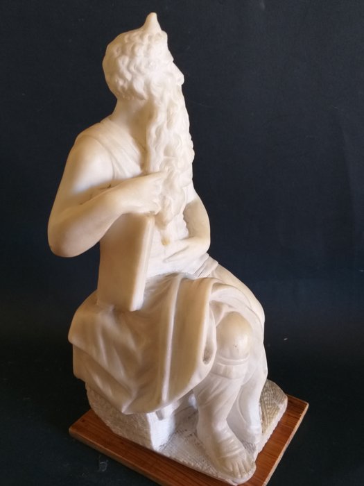 Image 2 of Sculpture, Moses with the tablets of the law - Alabaster, Wood - Late 19th century