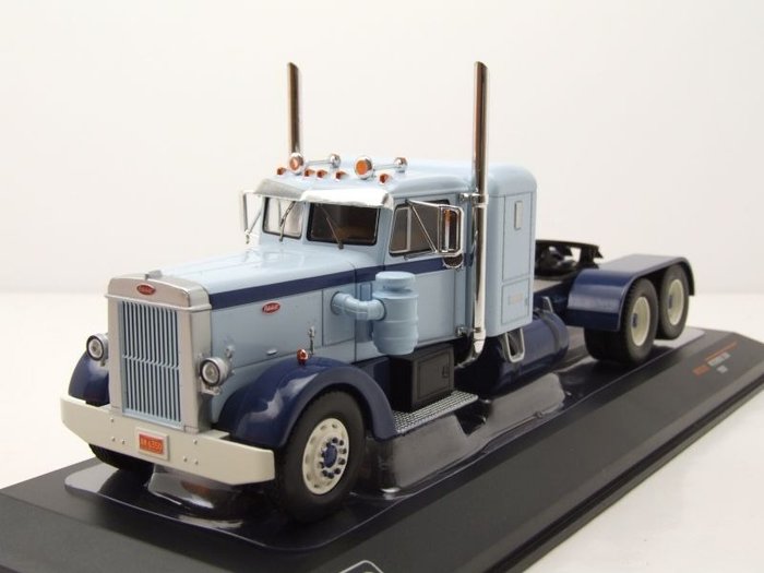 Preview of the first image of IXO - 1:43 - Peterbilt 350 1952.