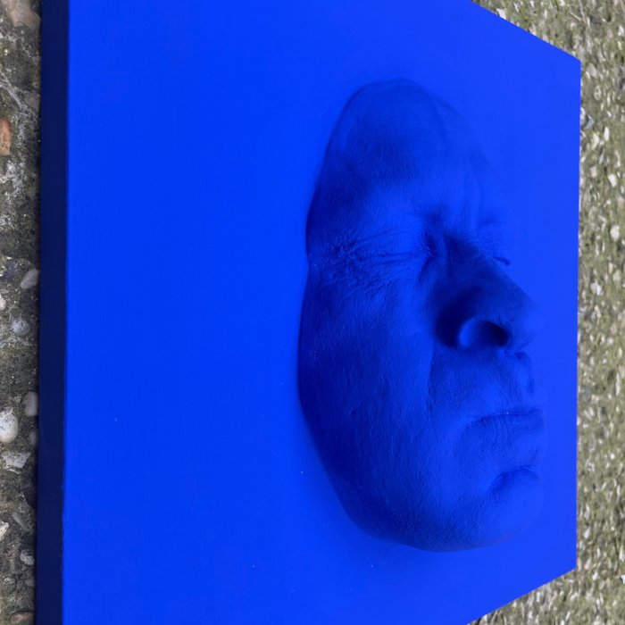 Image 3 of Gregos (1972) - Blue breath on blue background