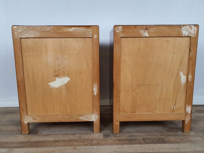 Image 3 of Pair of Art Deco bedside tables with brass knobs
