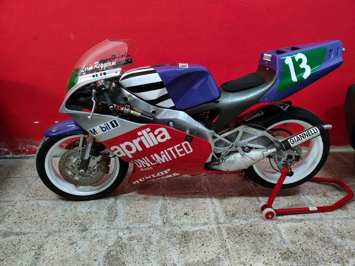Preview of the first image of Aprilia - AF1 250 GP VTwin - Reggiani replica - 1990.