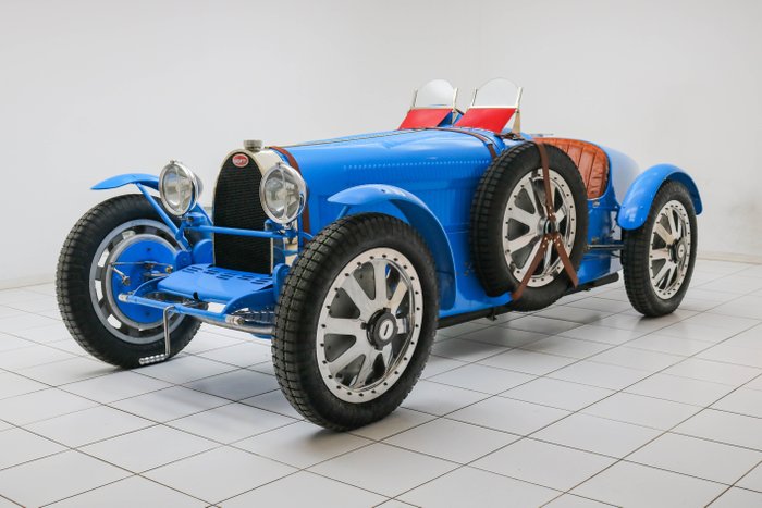 Preview of the first image of Bugatti - Type 35 B Supercharged "Pur Sang" - 1934.