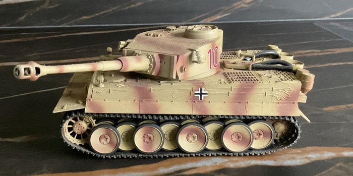 Preview of the first image of Tamiya - WW2 - Diorama Tiger Tank - 1990-1999 - Japan.