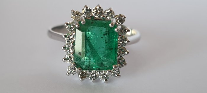 Preview of the first image of 18 kt. White gold - Ring - 1.50 ct Emerald.