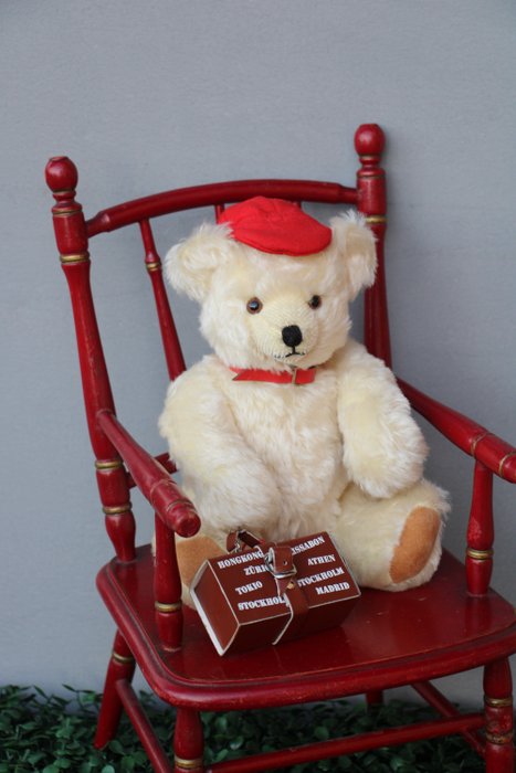 Preview of the first image of Schuco - Vintage - Teddy bear with suitcase - 1980-1989 - Germany.