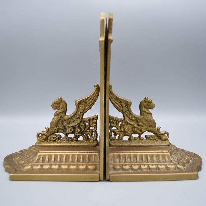 Image 2 of winged lion bookends - Bronze - Mid 20th century