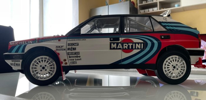 Preview of the first image of Centauria - 1:8 - Lancia Delta Integrale Martini Racing.