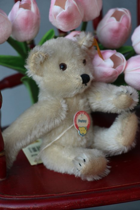Preview of the first image of Steiff - Historische Miniaturen - EAN 029523 - Teddy bear Petsy - 2000-present - Germany.