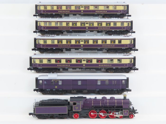 Arnold N – 0318 – Treinset – Treinset ‘Rheingold’ met tenderlocomotief serie 18 en 5 Rijtuigen – DRG