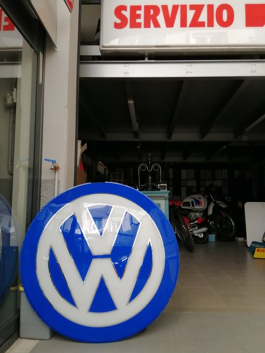 Volkswagen - Insegna - Concessionari - Plastica