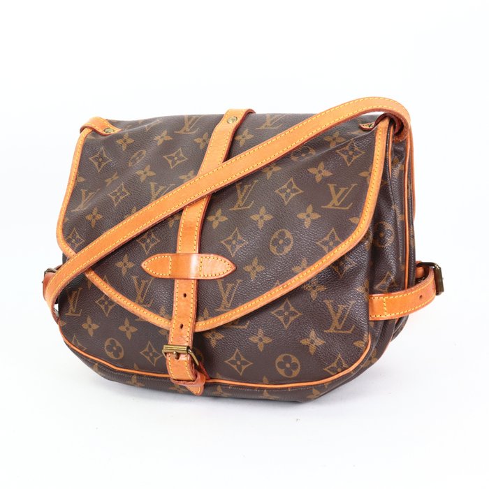 Louis Vuitton Saumur 30 Shoulder Bag