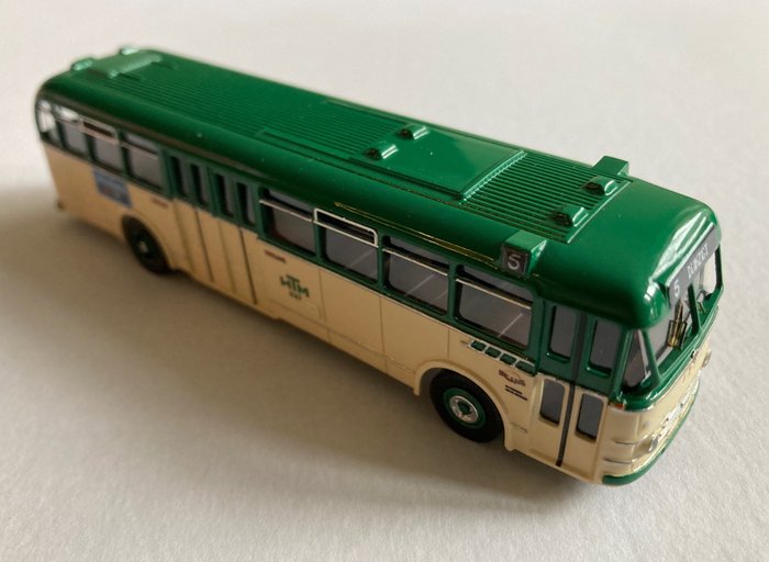 HB model 1:87 – Modelauto’s – AEC Verheul bus 327; Lijn 5 naar Duinzigt – HTM