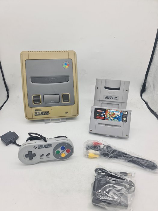 Nintendo Original Super Nintendo SNES Console+Super Gameboy+Smurfs,  cables and unique serial number - Ensemble de console de jeux vidéo + jeux