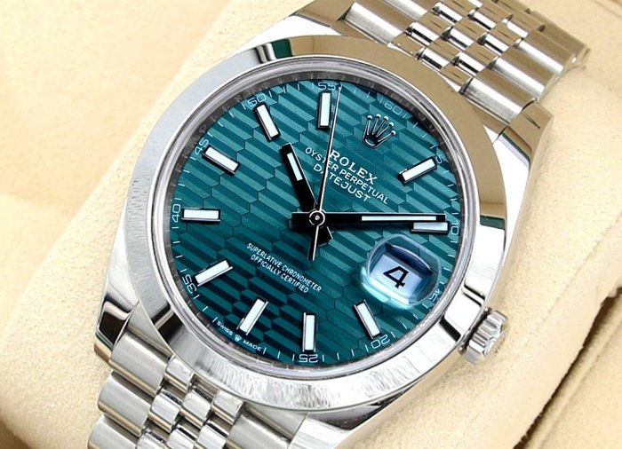 Rolex - Oyster Perpetual Datejust 41 'Green Motif Dial' - 126300 - Mænd - 2011-nu