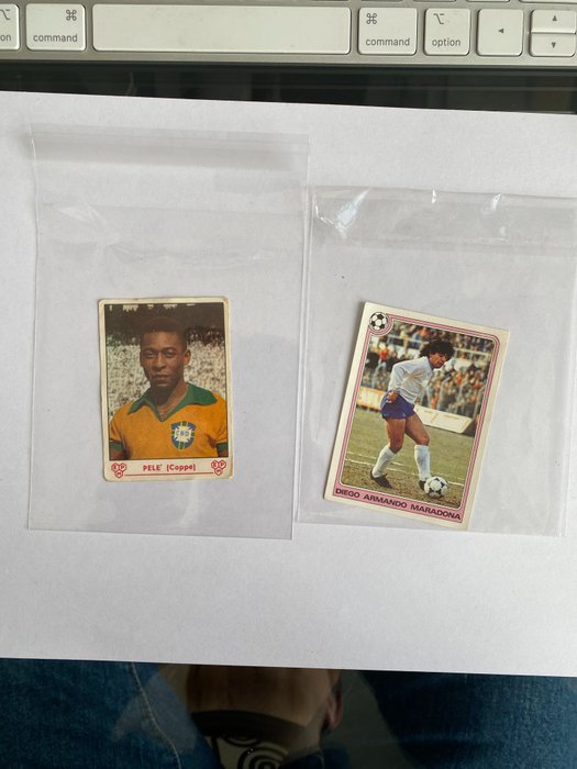 Panini - Calciatori 1964/65 & 1985/86 - Pelé and Maradona - Lot of 2 stickers - 1964