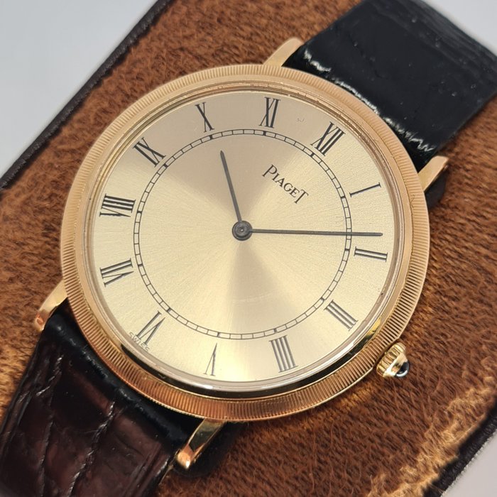 Piaget - 18k solid gold - 9P ultra thin - "NO RESERVE PRICE" - Ref. 9024 - Men - 1960-1969