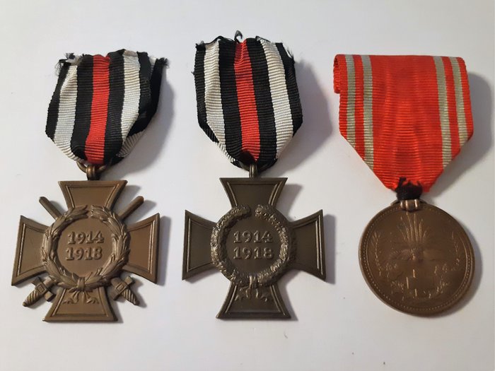 Allemagne - Armée/infanterie - Deux croix d'honneur WW1 pour la guerre mondiale - "Hindenburg-cross" WWI (2) 1914-1918 et très rare - 1914
