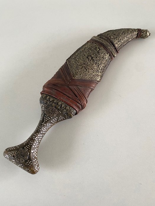 阿拉伯匕首 - Jambiya, Yambia - 大馬士革鋼/大馬士革鐵, 青銅色 - 也門 - 20世紀上半葉        