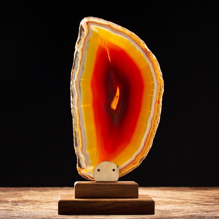 Rote Flamme – natürlicher Achat – tiefrot – ungewöhnliches Mineral - Höhe: 265 mm - Breite: 140 mm- 669 g