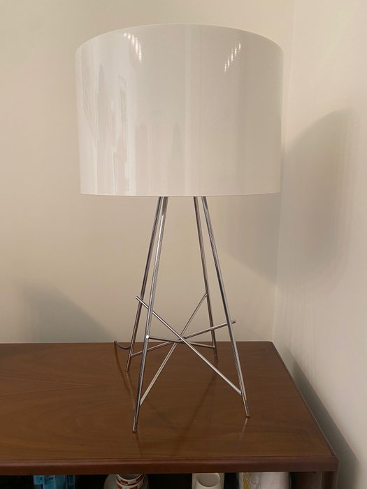 Rodolfo Dordoni - Flos - Desk Table lamp (1) - Ray - Auctions | auctionlab