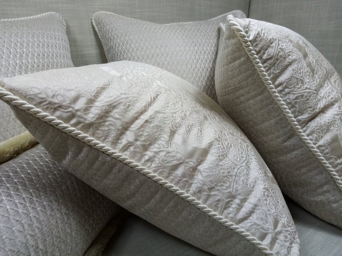 枕头套装采用 Rubelli Venezia 面料，含填充物 - 垫子 (6)