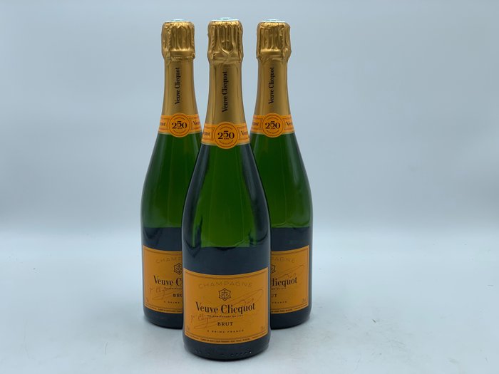Veuve Clicquot, Carte Jaune - 香檳 Brut - 3 瓶 (0.75L)