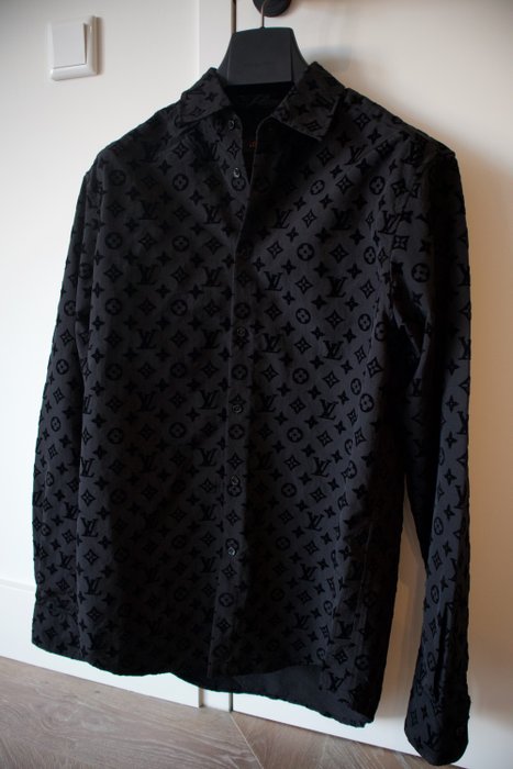 Louis Vuitton Shirt - Catawiki