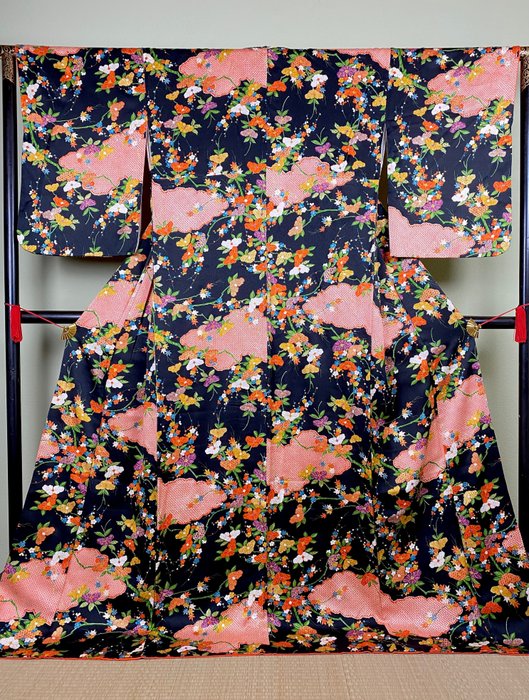 Kimono - Silk - Beautiful Black Kimono - Japan - Second - Catawiki