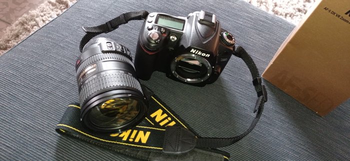 Nikon D90 Camera Body & AF-S 18-200 DX VR Nikkor lens f/3.5-5.6G IF-ED