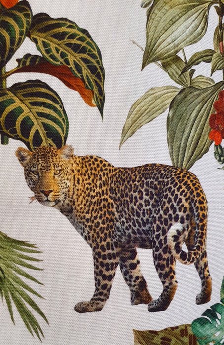 Zambesisk stof med elefanter, leoparder og zebraer - 600x140 cm - Realistisk Cottagecore-design - Tekstil  - 600 cm - 140 cm