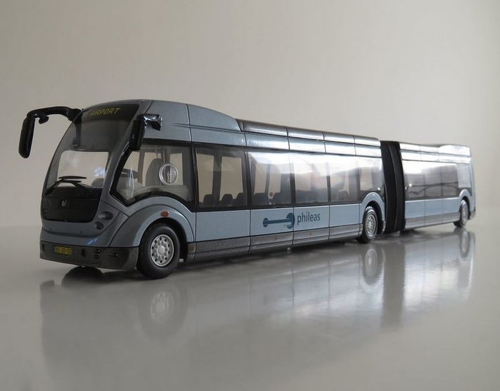 Lion Toys 1:50 - Autobús a escala - Phileas Articulated Bus 'A Airport'