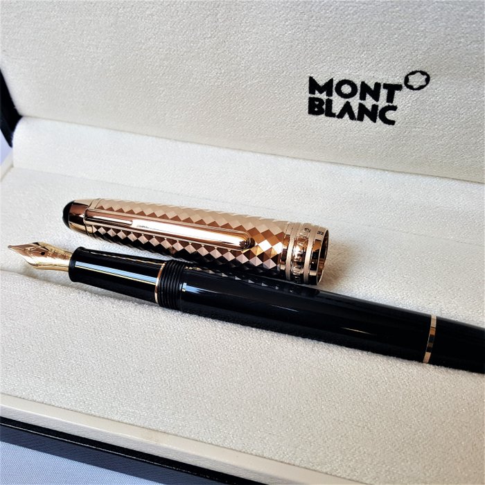Montblanc - Solitaire Doué Geometric Dimension - 18K Gold - New - Penna stilografica