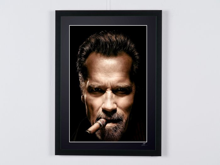 Arnold Schwarzenegger - Fine Art Photography - Luxury Wooden Framed 70X50 cm - Limited Edition Nr 06 of 30 - Serial ID 30266 - - Original Certificate (COA), Hologram Logo Editor and QR Code
