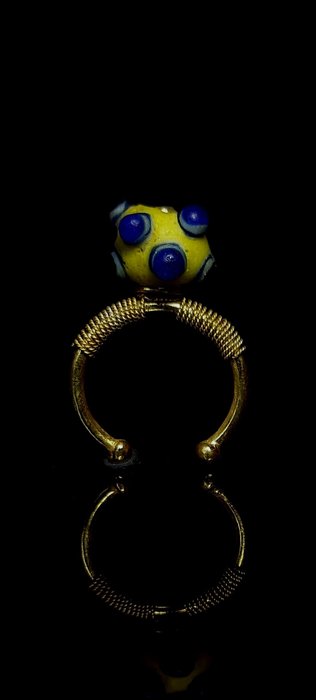 Periodo bizantino Forma estremamente rara (occhi cornuti) Perla di vetro giallo con incredibili occhi azzurri in bell'anello d'argento dorato - 11×12×12 mm