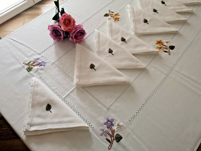 Tablecloth - 270 cm - 175 cm