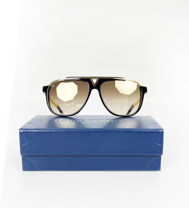 Louis Vuitton Black Acetate Frame Mascot Sunglasses Z0936W