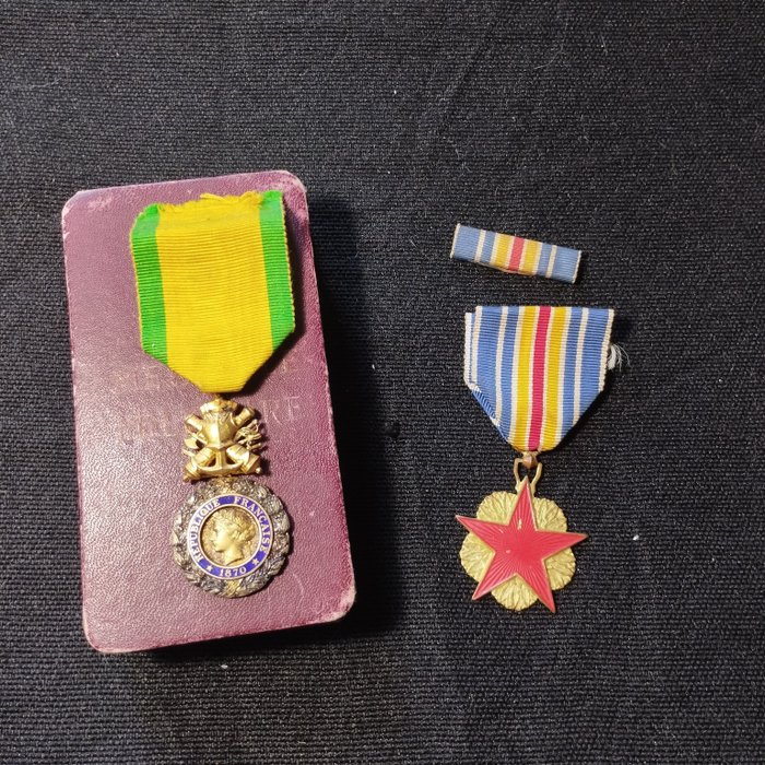 Francia - Esercito/fanteria - Lotto di due medaglie militari guerra 1914 1918 (A21/TIR3)