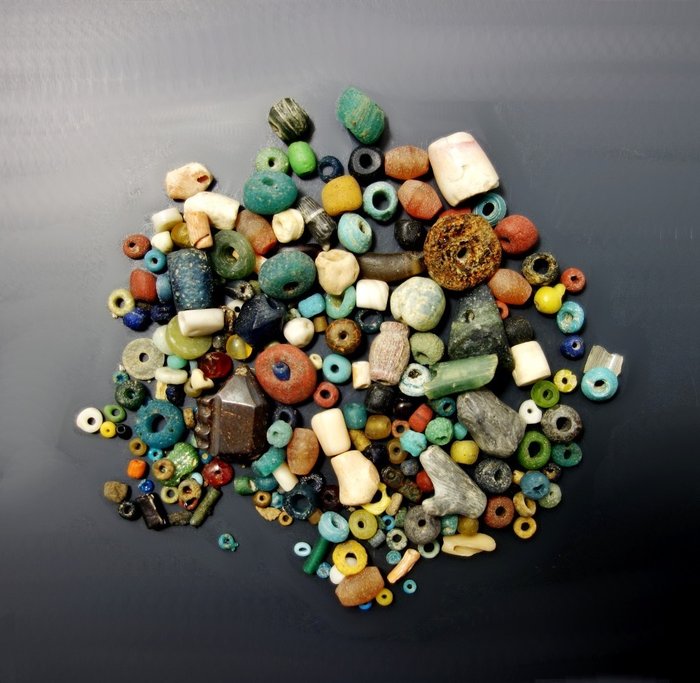 200 perline antiche miste Vetro, pietra, conchiglia e terracotta Perline - da 2 mm a 14 mm