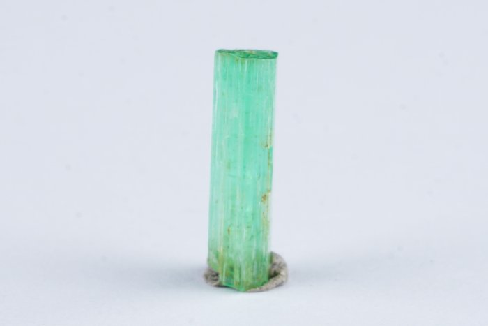 Smeraldo Cristallo - 10×2×2 mm - 0.17 g
