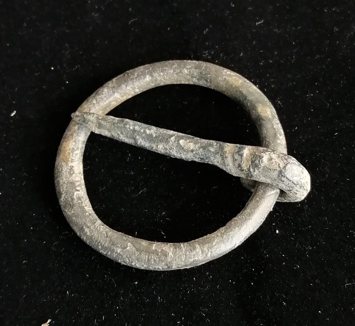 Medievale Bronzo Spilla ad anello - (38×3×37 mm)