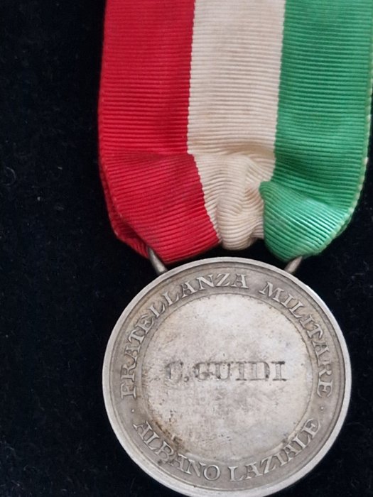 Italia - Medaglia, Medaglia Umbertina 1800 Fratellanza Militare ALBANO LAZIALE con incisione