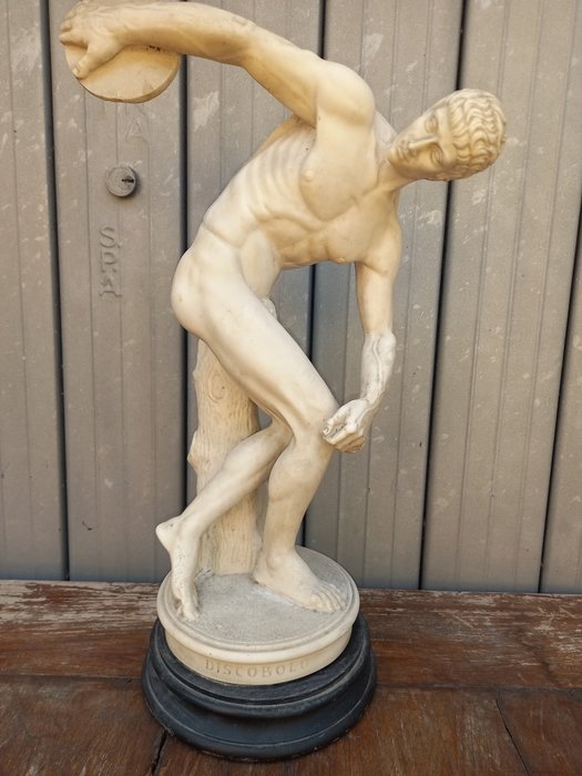 Statuetta raffigurante Discobolo - 43 cm (1) - Resina/Poliestere