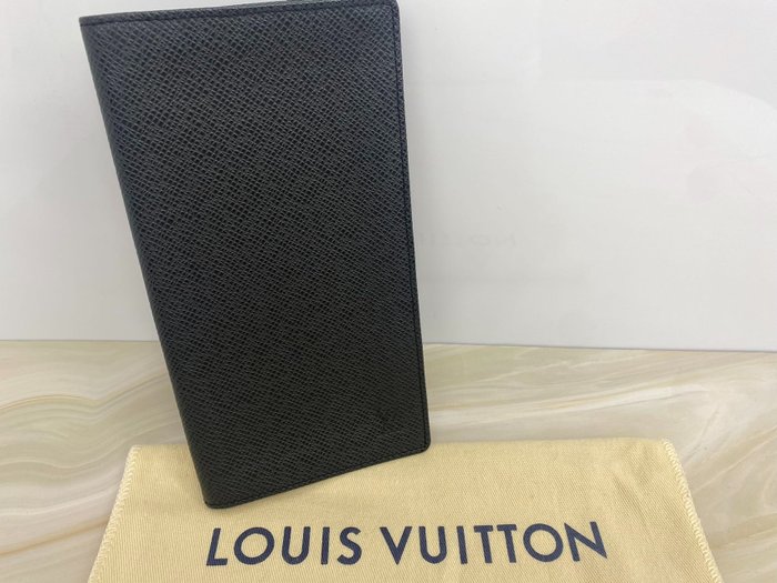 Louis Vuitton Brazza Wallet Taiga Leather Glacier