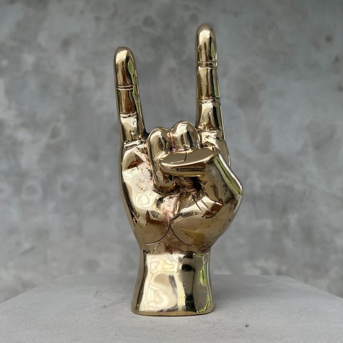 Rzeźba, NO RESERVE PRICE - ROCK ON Hand Signal Sculpture in polished Brass - 24 cm - Mosiądz
