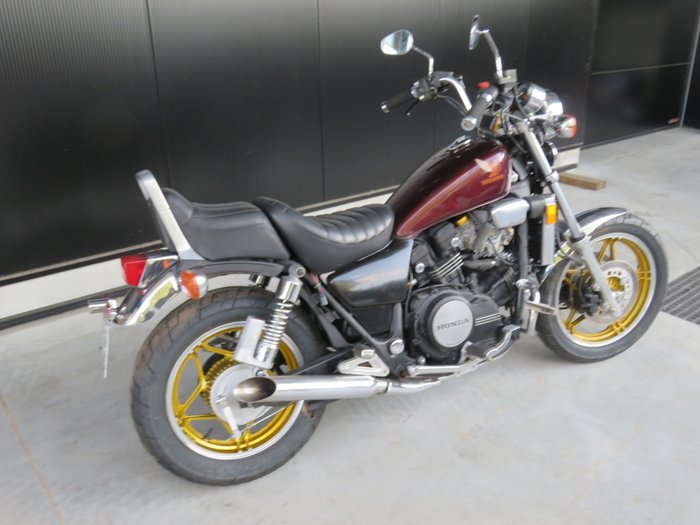 Honda – Magna – 750 cc – 1983