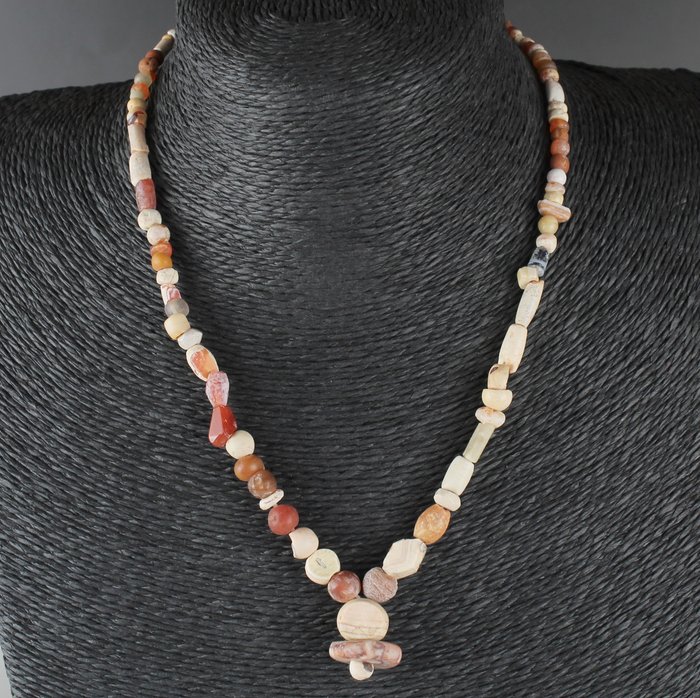 Mediterraneo orientale Perle di vetro e pietra Collana - (1)