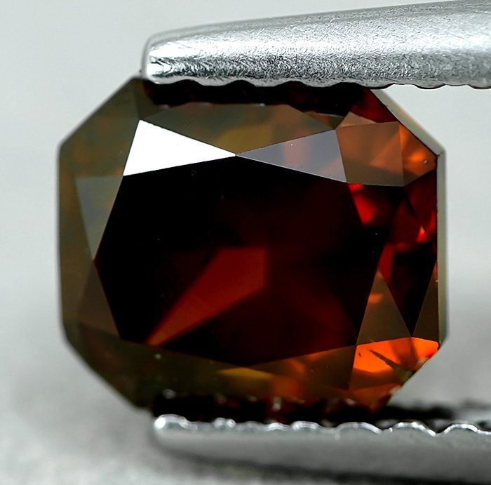 1 pcs Diamant  (Farbbehandelt)  - 1.35 ct - Radiant - Fancy deep Bräunlich Orange - I1 - Gem Report Antwerp (GRA)