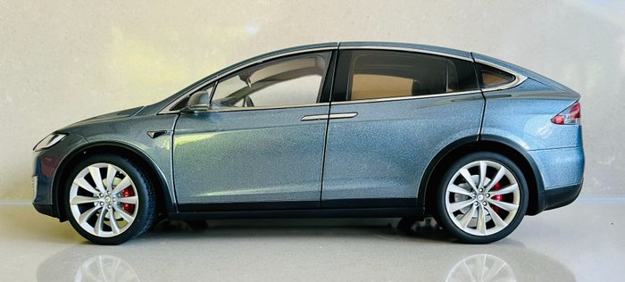 Tesla 1:18 - 1 - 模型汽车 - 特斯拉 Model X