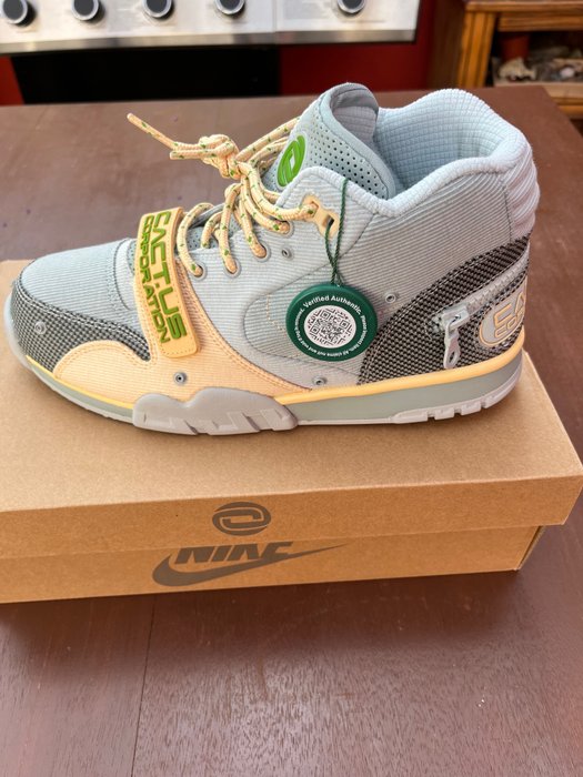 Nike - Travis Scott Grey Haze Schnürschuhe - Größe: Schuhe / EU 42