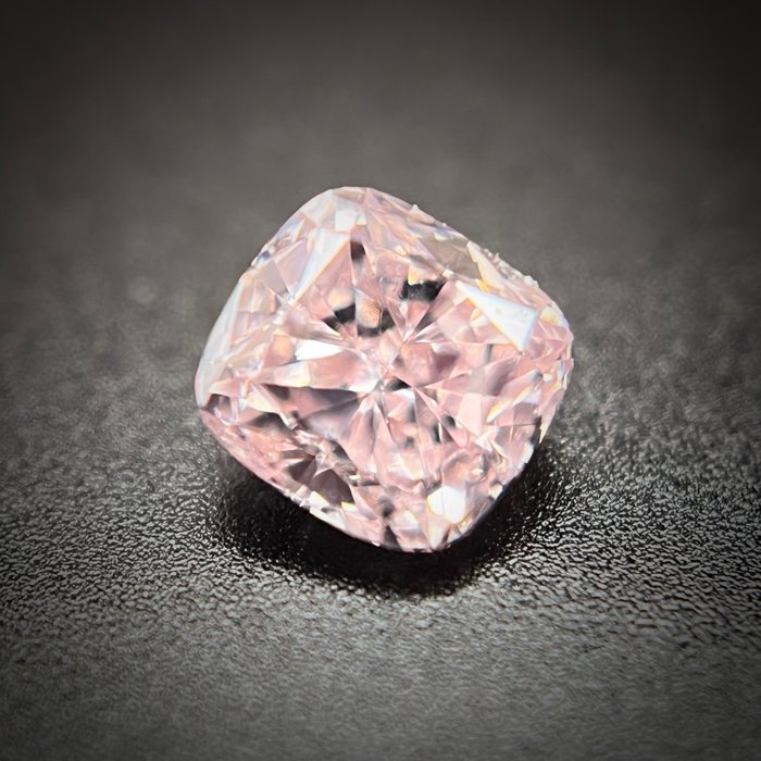 1 pcs 钻石 - 0.27 ct - 枕形 - 中彩粉带橙 - VS2 轻微内含二级
